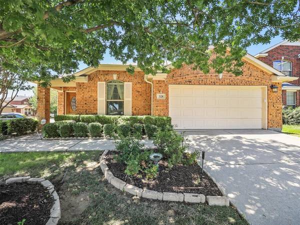 328 Parakeet Drive, Little Elm, TX 75068