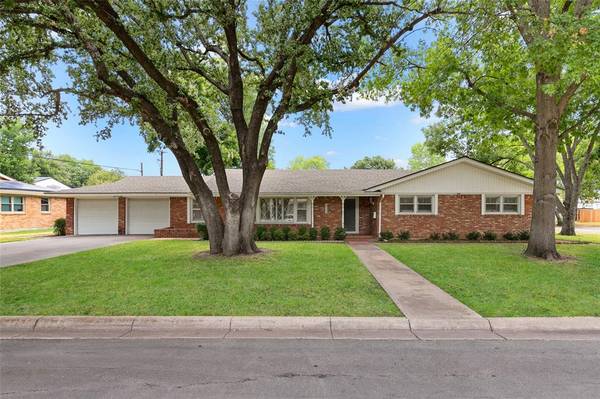 4200 Keeter Drive, North Richland Hills, TX 76180