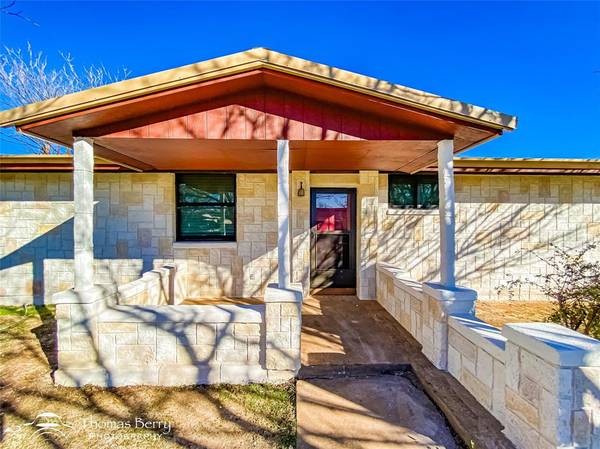 305 Ave L, Anson, TX 79501