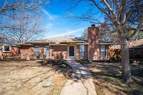 1419 Flamingo Drive, Lewisville, TX 75077