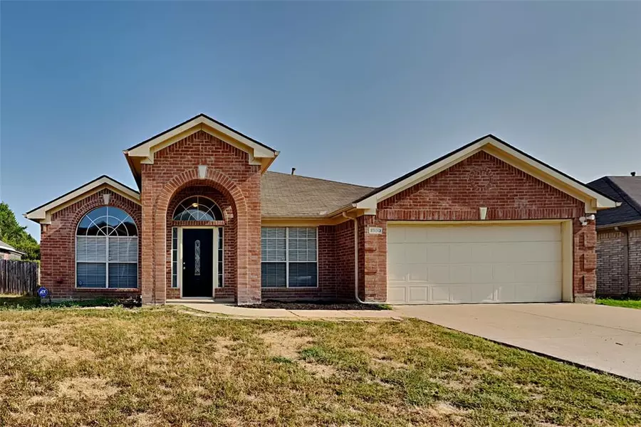 1009 Angel Fire Lane, Arlington, TX 76001