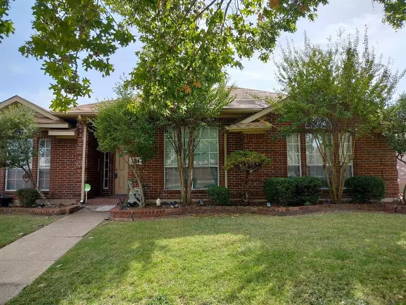 1708 Worthington Lane, Lancaster, TX 75134