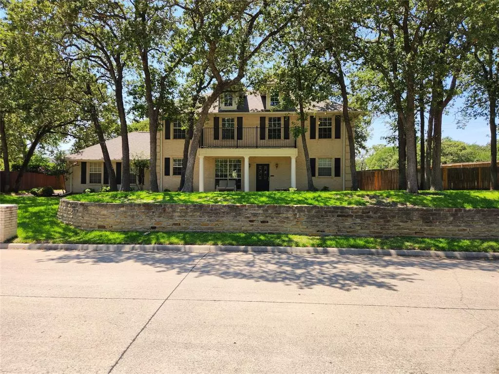 Hurst, TX 76054,3629 Chateaux Lane