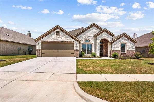 1509 Sidewinder Trail, Weatherford, TX 76087