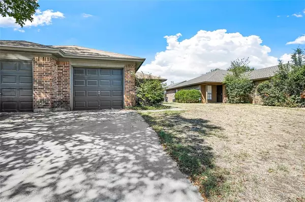 Fort Worth, TX 76133,6712 S Creek Drive