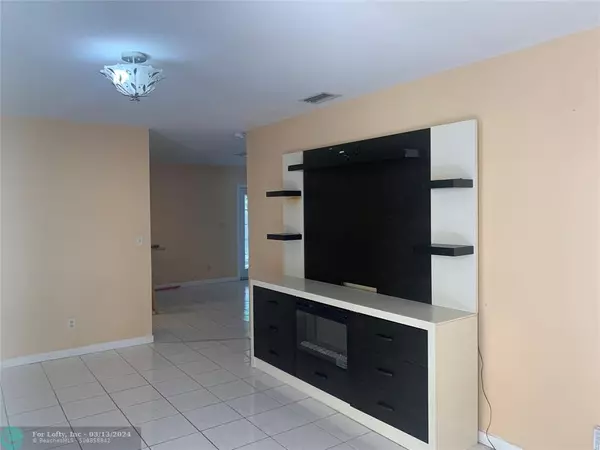 Hollywood, FL 33026,11560 S Open Ct