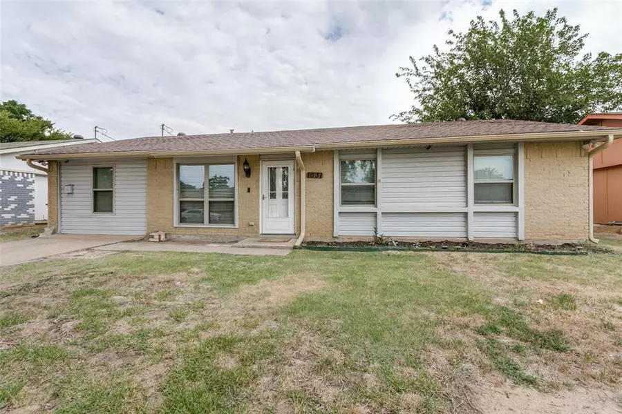 1031 Hillwood Drive, Lewisville, TX 75067