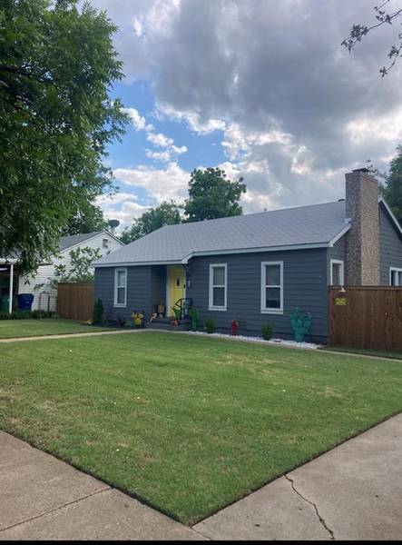 1208 Carolina Street, Graham, TX 76450