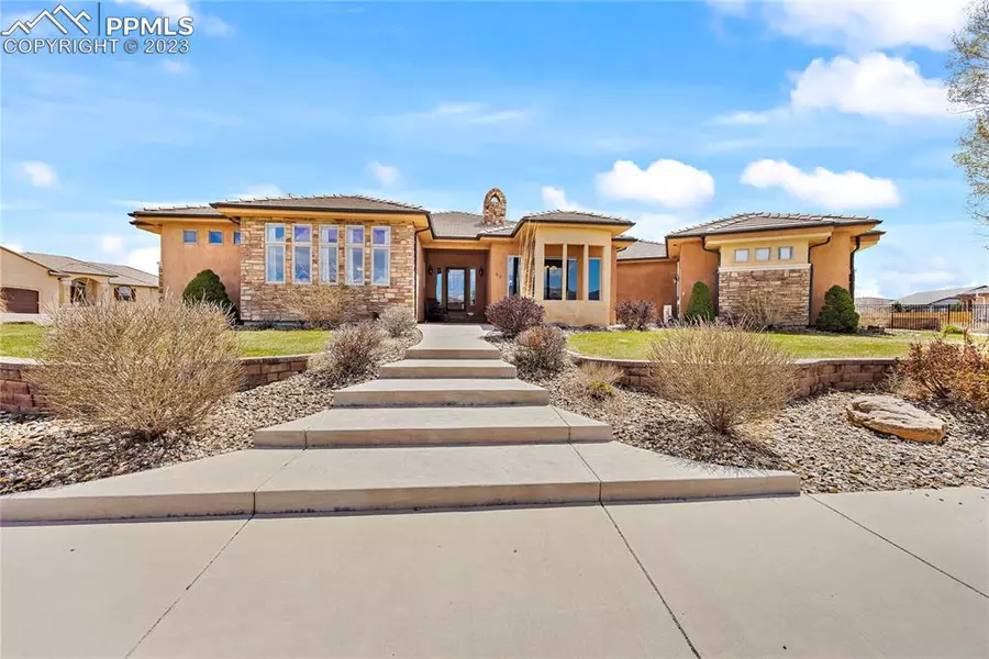 40 S Villa Del Sol CT, Pueblo West, CO 81007