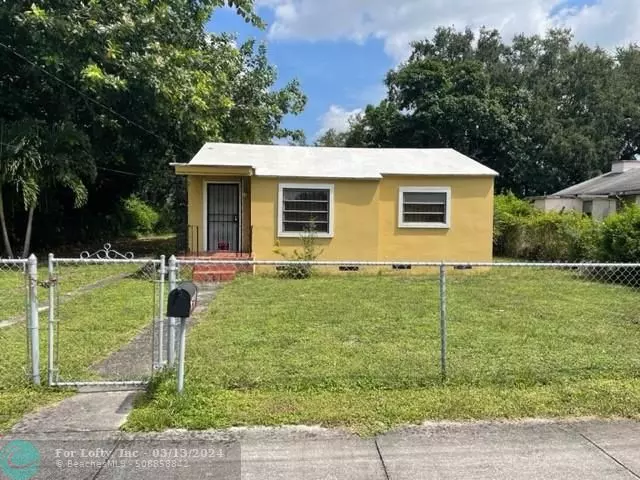 3259 NW 45th St, Miami, FL 33142