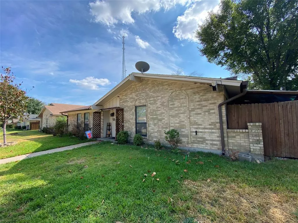 Garland, TX 75043,5237 Meadowside Drive