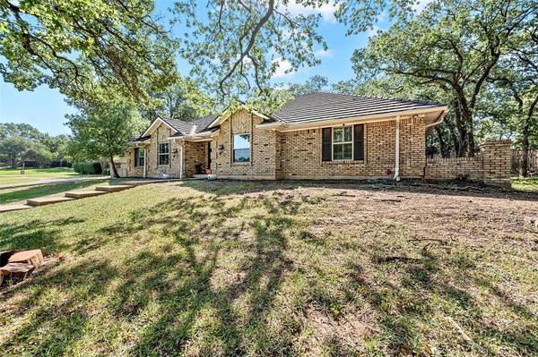 2508 Hurstview Drive, Hurst, TX 76054