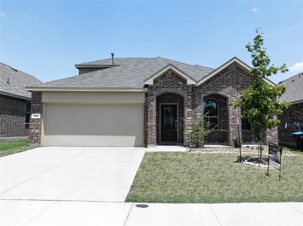 636 Ridgeback Trail, Fort Worth, TX 76052