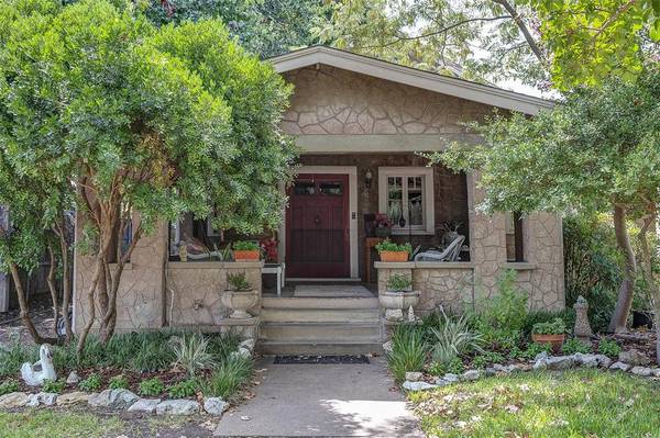 1704 Tremont Avenue, Fort Worth, TX 76107