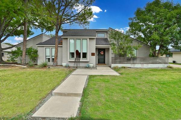 121 Trophy Club Drive, Trophy Club, TX 76262