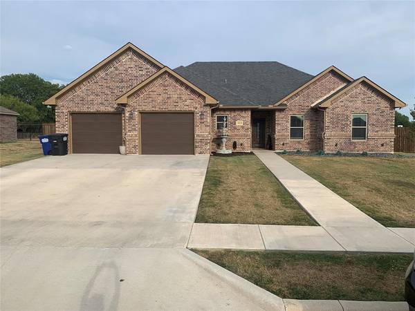 Lindsay, TX 76250,313 Walnut Street