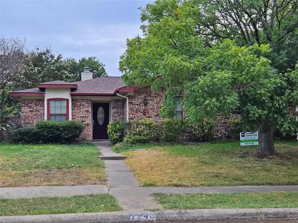 1746 Clydesdale Drive, Lewisville, TX 75067