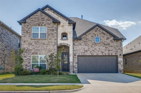 670 Harris Ridge Drive,  Arlington,  TX 76002