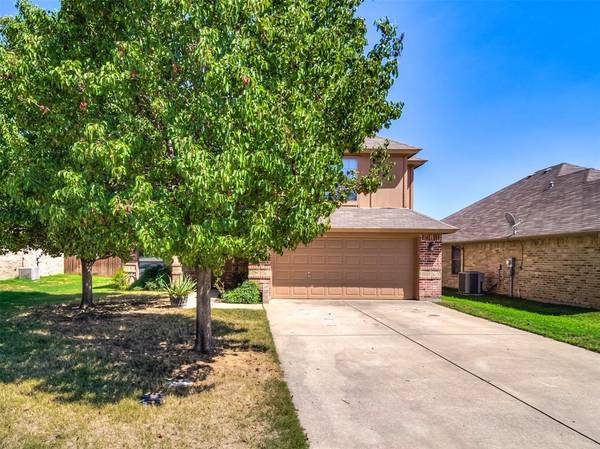 Hurst, TX 76053,325 Grace Circle