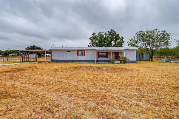 5212 Misty Hollow Drive, Joshua, TX 76058