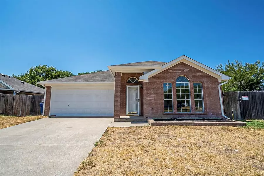 1120 Margie Street, Burleson, TX 76028