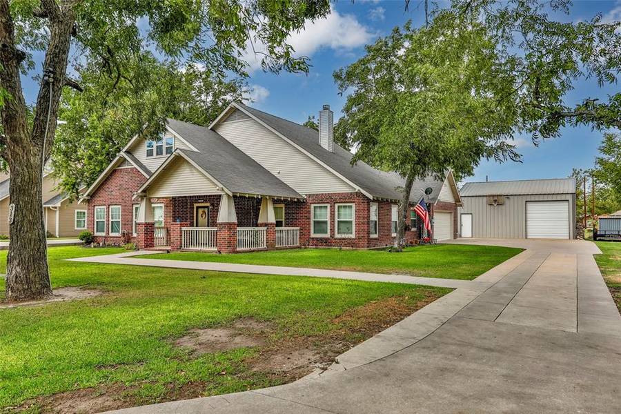 313 Elm Street, Lindsay, TX 76250