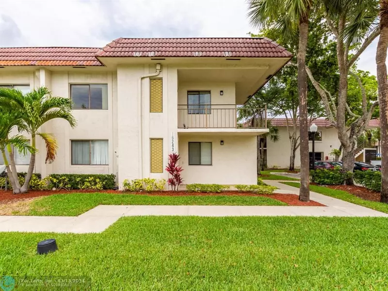 16243 Saddle Club Rd  #104, Weston, FL 33326