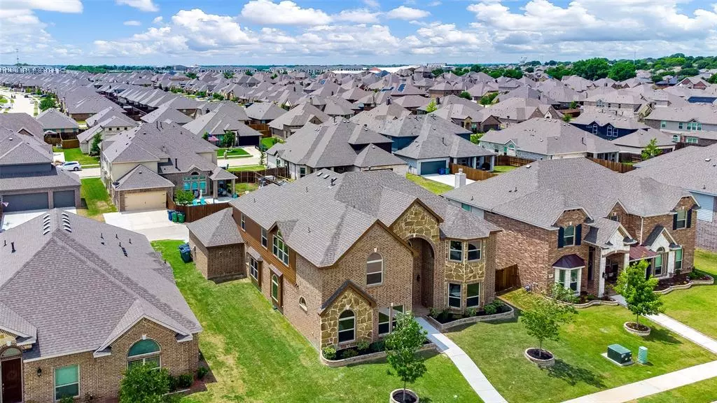 Waxahachie, TX 75165,460 Harvest Grove Drive