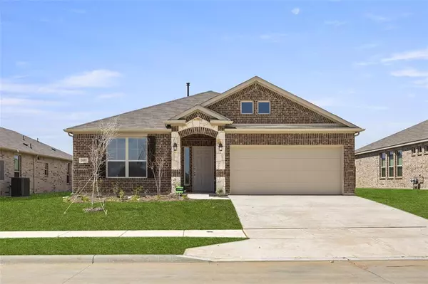 2832 Desert Lily Lane, Fort Worth, TX 76108