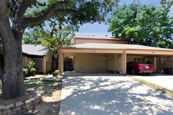 1522 El Camino Real,  Euless,  TX 76040