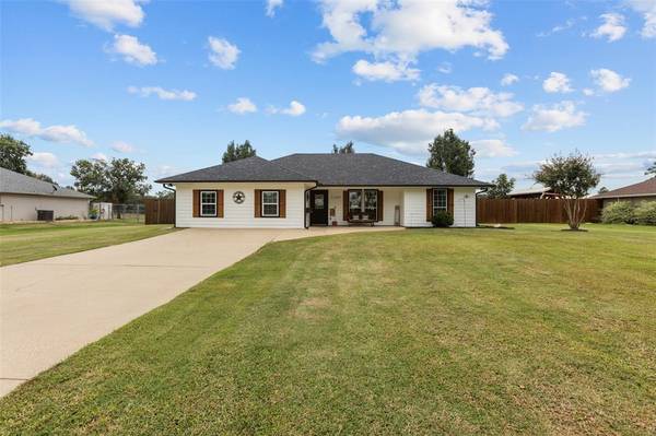 1209 County Road 2370, Alba, TX 75410