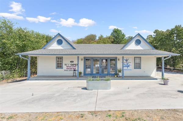 1105 Hovey Street, Bridgeport, TX 76426