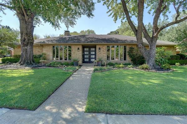 705 Rochelle Boulevard, Irving, TX 75062