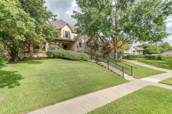 Fort Worth, TX 76109,2335 W Winton Terrace