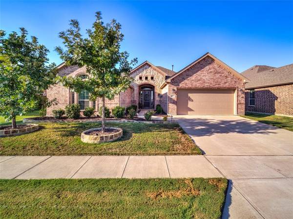 211 Equestrian Road, Hickory Creek, TX 75065