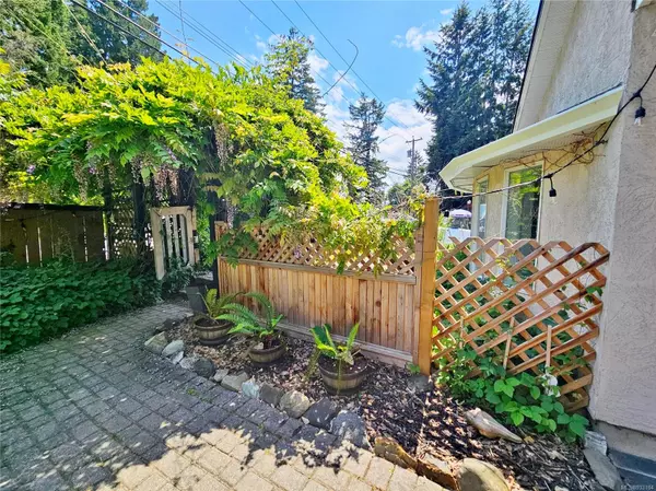 Cobble Hill, BC V0R 1L0,3532 Watson Ave