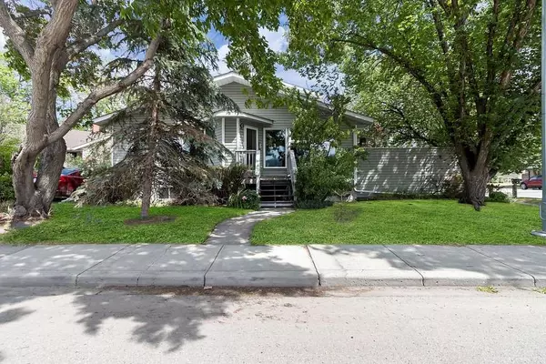 Calgary, AB T3B 5G9,4636 Monterey AVE NW