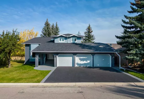 Calgary, AB T2W 4H4,132 Wood Willow Close SW