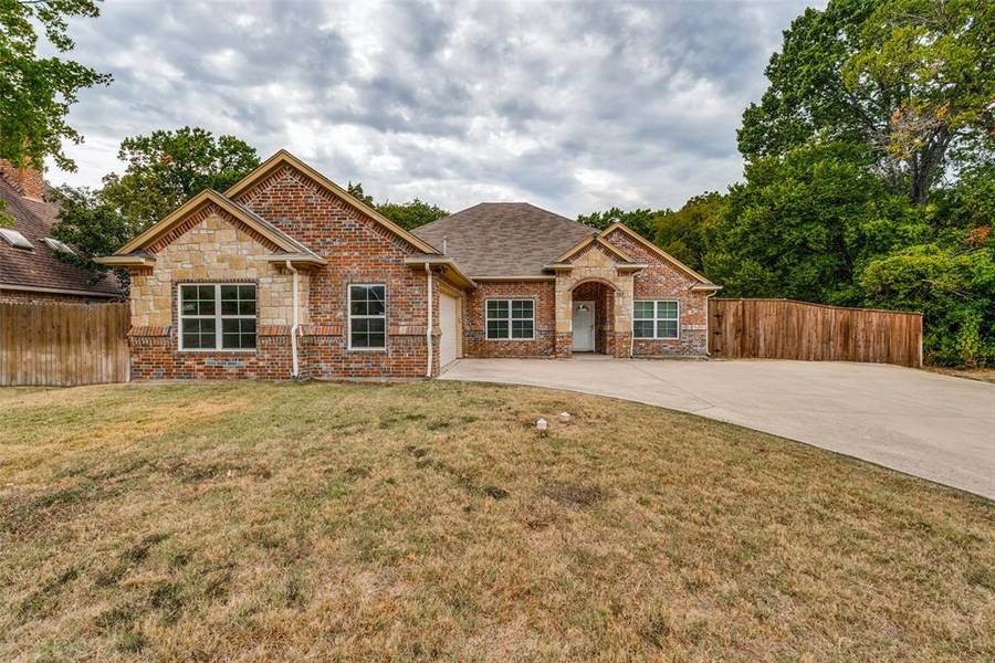 713 N Parks Drive, Desoto, TX 75115