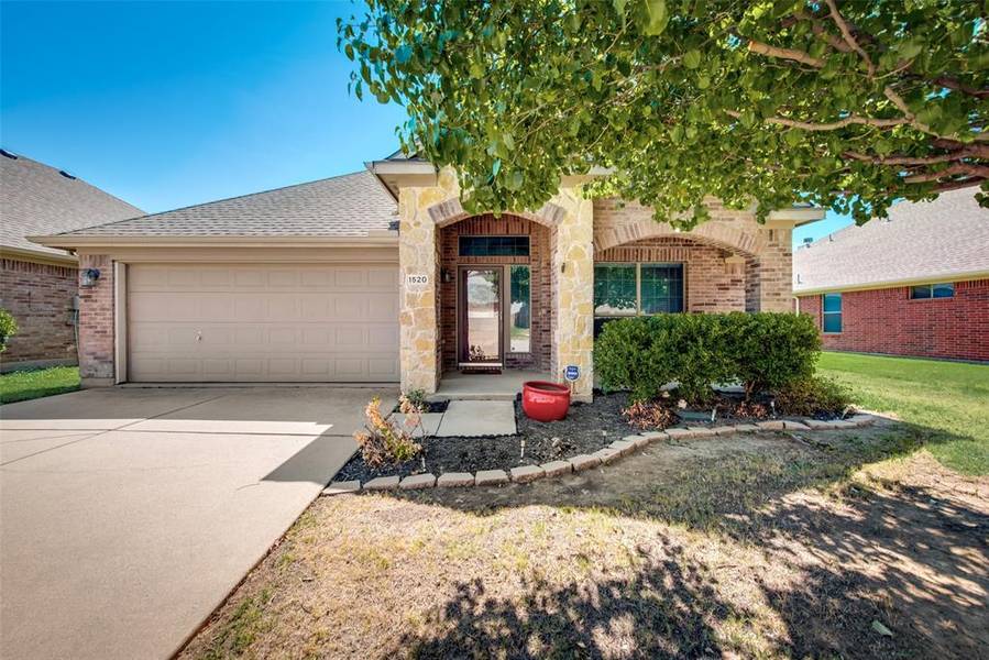 1520 Birds Eye Road, Fort Worth, TX 76177