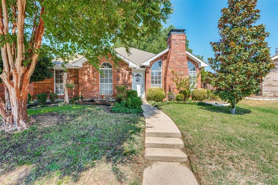 1823 Dew Valley Drive, Carrollton, TX 75010