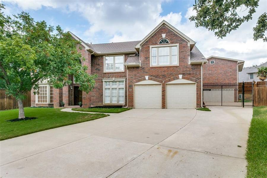 2116 Sandell Drive, Grapevine, TX 76051