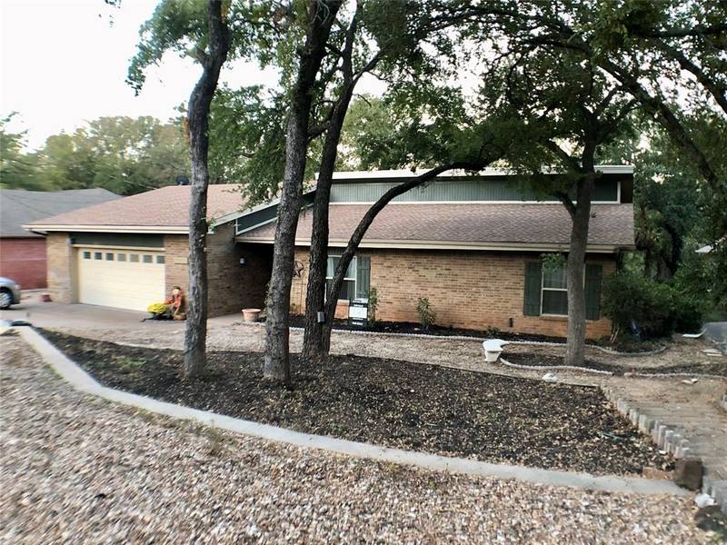 4001 Cimmaron Trail, De Cordova, TX 76049