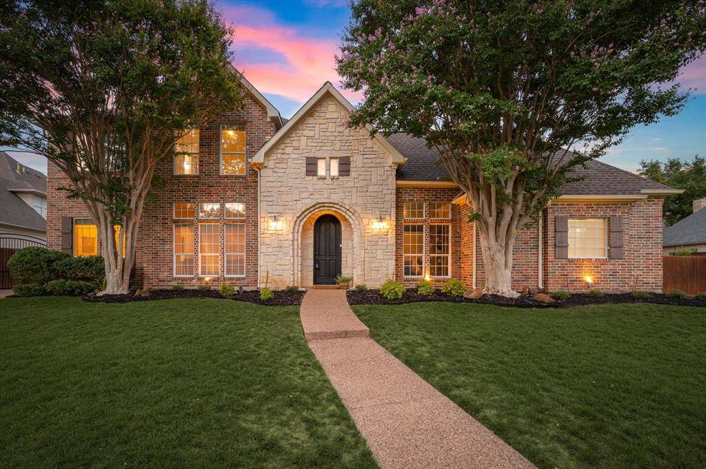 805 Parkdale Drive, Southlake, TX 76092