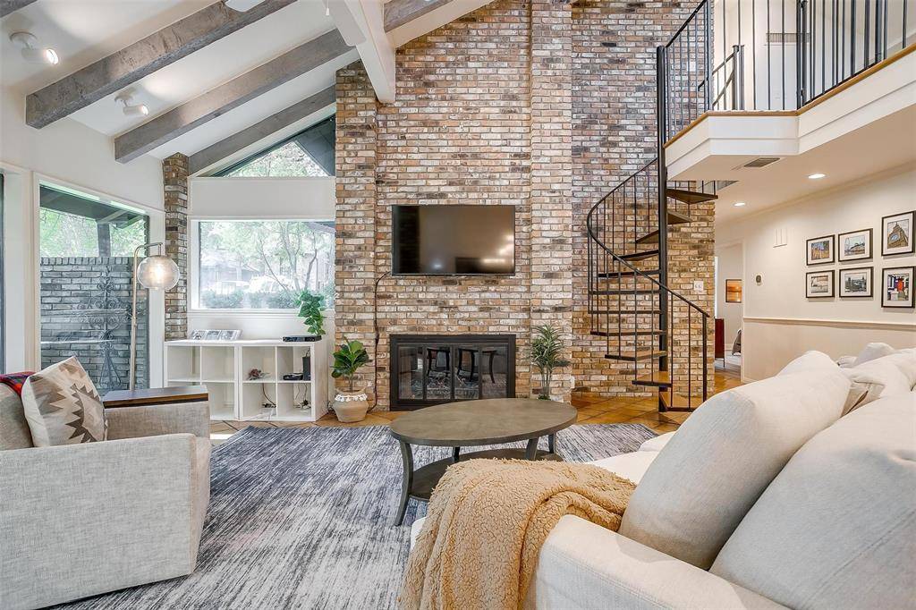 2145 Fountain Square Drive,  Fort Worth,  TX 76107