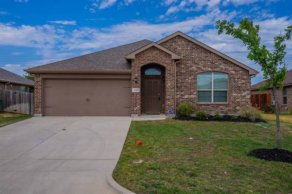 327 Chestnut Lane, Ponder, TX 76259