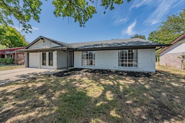 421 Grants Parkway, Arlington, TX 76014