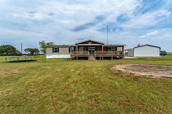 12183 S Fm 69, Como, TX 75431