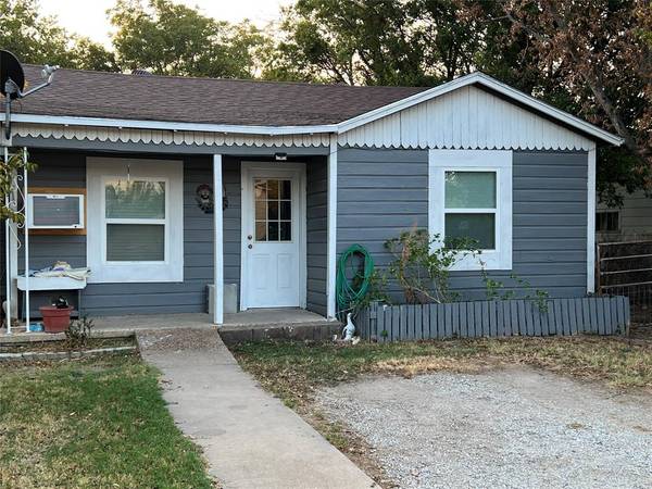 306 N Cole Street, Comanche, TX 76442