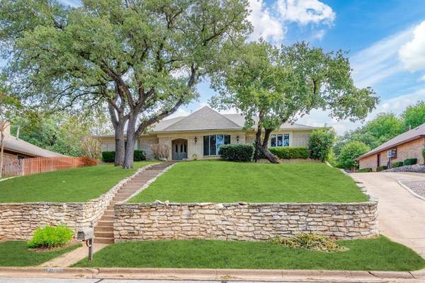 2609 Sunlight Drive, Arlington, TX 76006